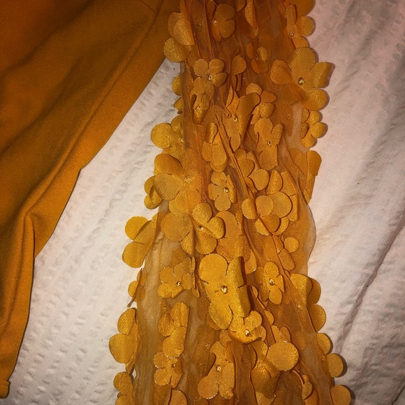 Mustard bodysuit - Picture 2 of 5